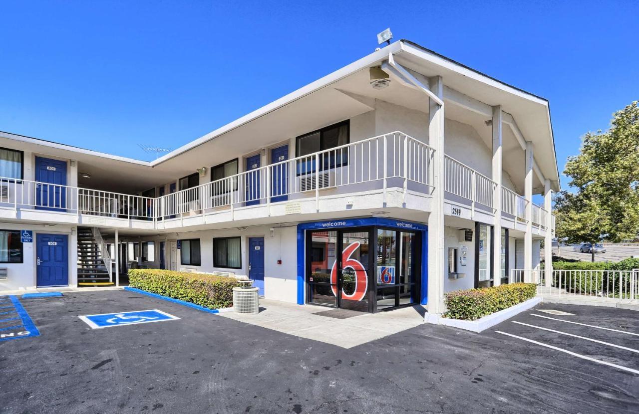 Park Inn By Radisson Walnut Creek Exterior photo