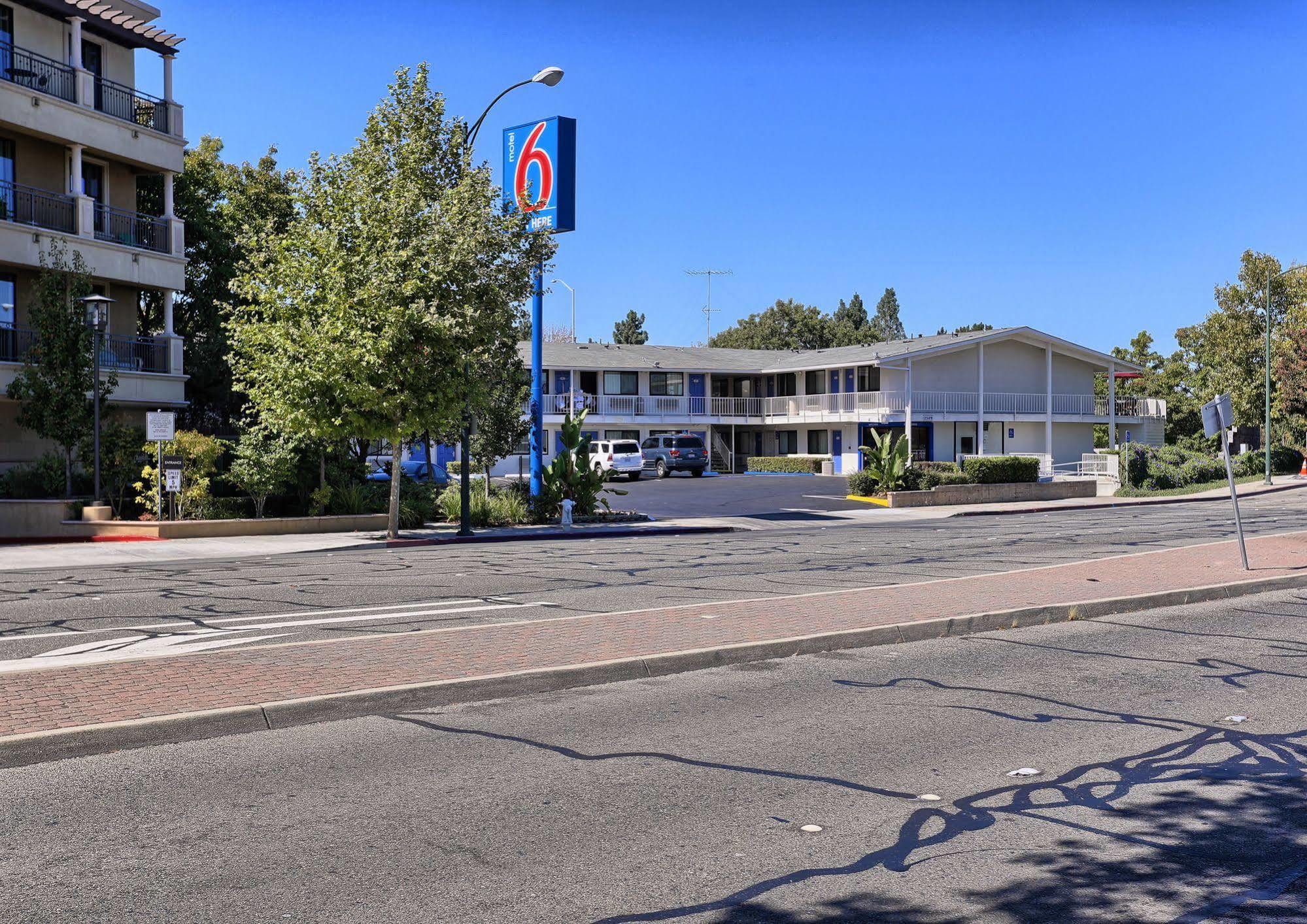 Park Inn By Radisson Walnut Creek Exterior photo
